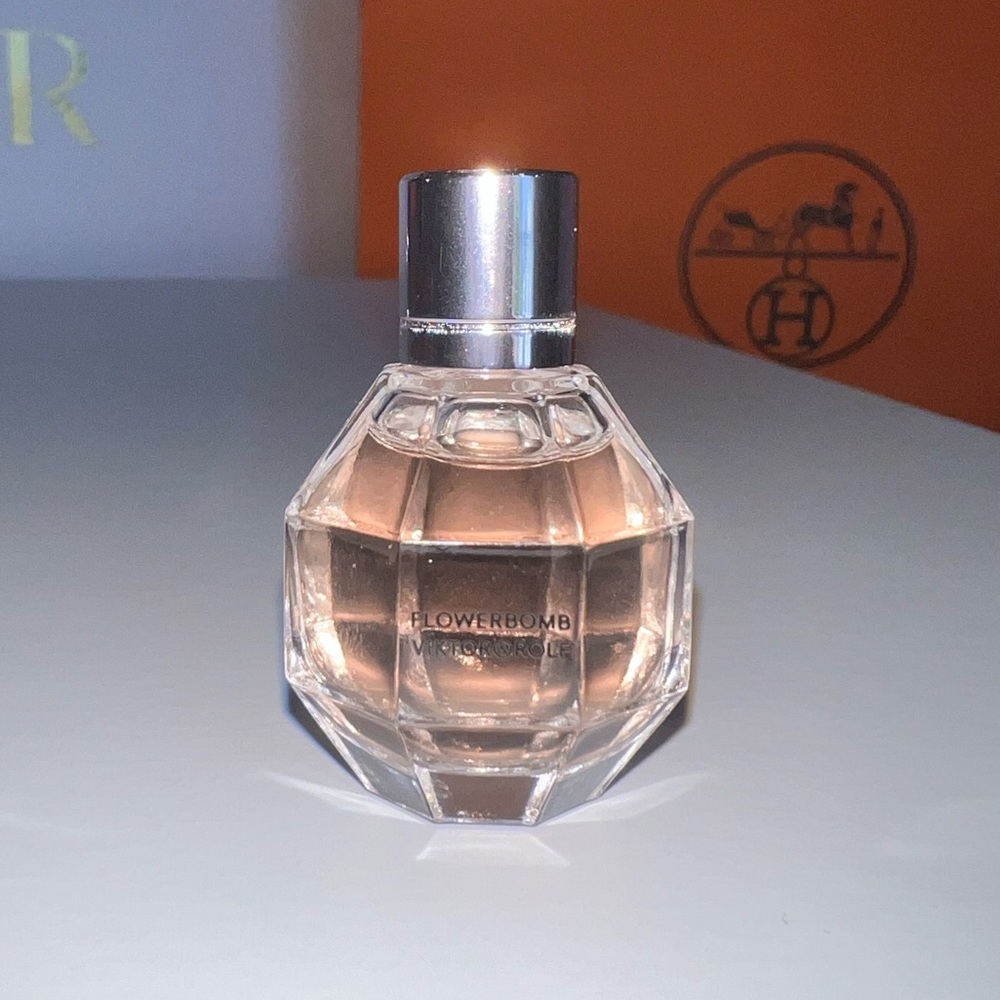 🌺 Victor & Rolf Flowerbomb mini 🌺 - Picture 2 of 2